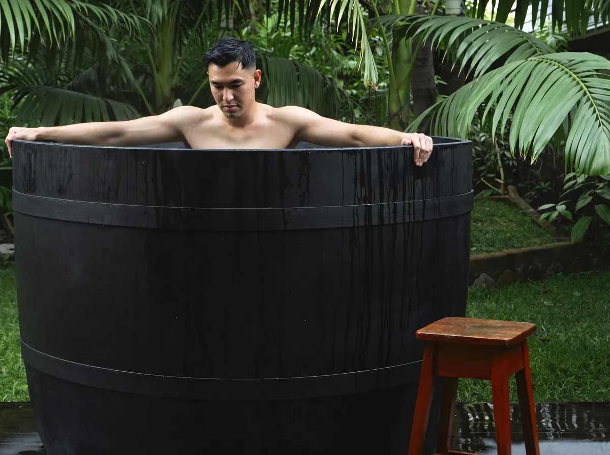 Ice Barrel 500 in use with a client in a modern Indonesian wellness clinic